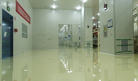 Industrial epoxy floor coating for manufacturing plants and factory workshops