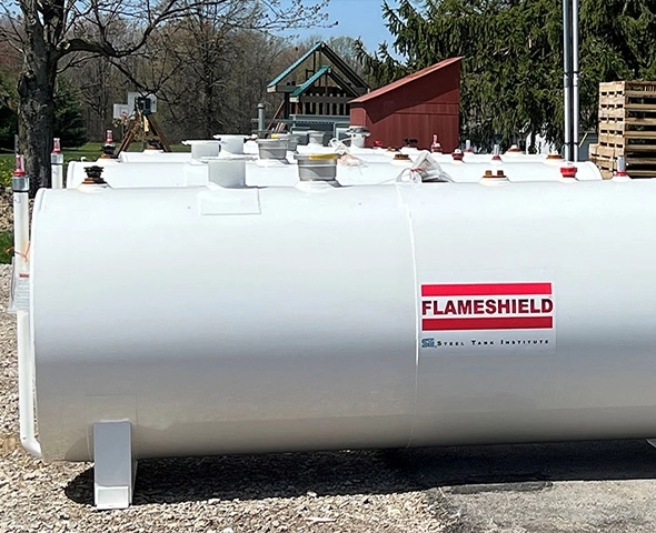 Industrial protective paint applied on steel structure and metal equipment